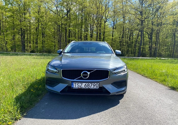 Volvo V60 cena 75000 przebieg: 202000, rok produkcji 2019 z Staszów małe 92